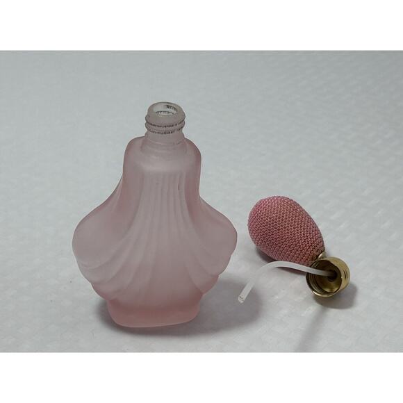 Vintage FROSTED Pink Glass Perfume Bottle Spray Atomizer w/ Pink Bulb Empty - Picture 6 of 12